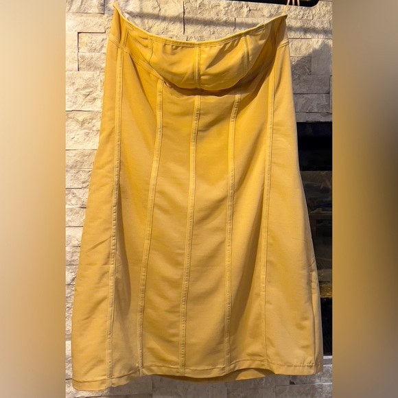 Urban Outfitters Strapless dress, yellow size Large - Picture 1 of 9